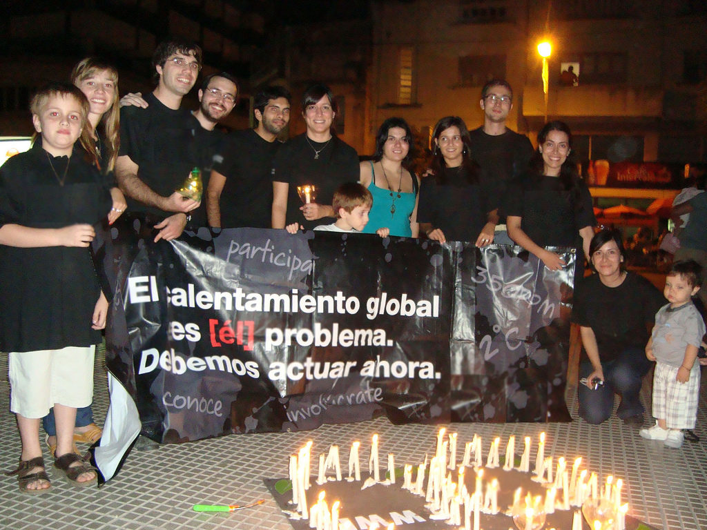La Hora del Planeta, contra las consecuencias del cambio climático. Foto: La Hora del Planeta. Licencia: Creative Commons CC BY 2.0.