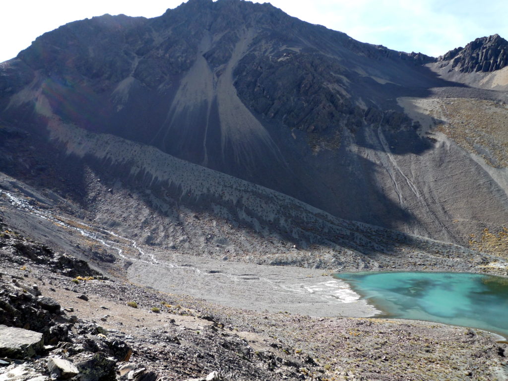 Pequeño Alpamayo, en la Cordillera Real de Bolivia: hasta no hace mucho, aquí había un glaciar. Foto twiga269 ॠFEMEN. Licencia: CC BY NC 2.0.