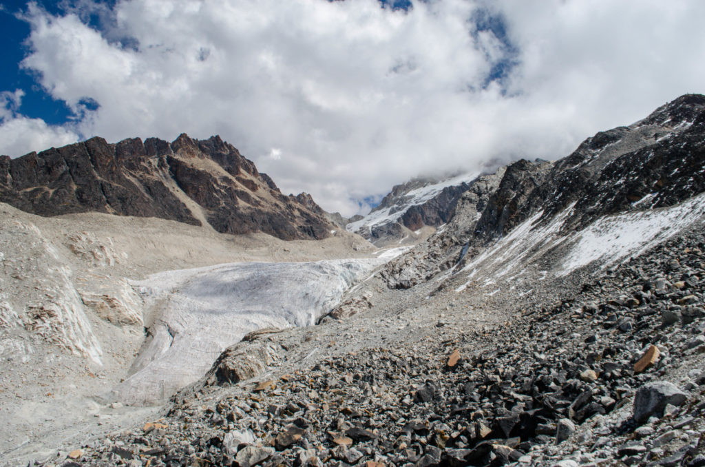Los glaciares del Huayna Potosí, en Bolivia, muestran un retroceso sin precedentes. Foto: Esmée Winnubst. Licencia: CC BY 2.0