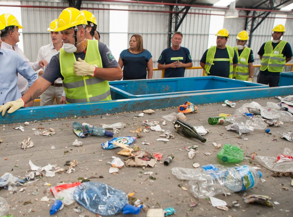 Planta de tratamiento de residuos secos MRF del Gobierno de la Ciudad. Foto: Prensa GCBA. 